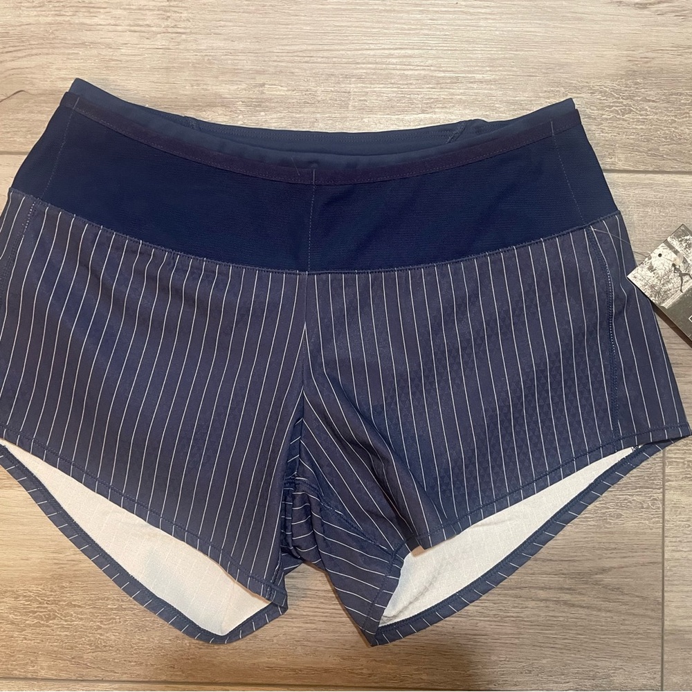 Oiselle Navy Pinstripe Toolbelt Roga Shorts NWT